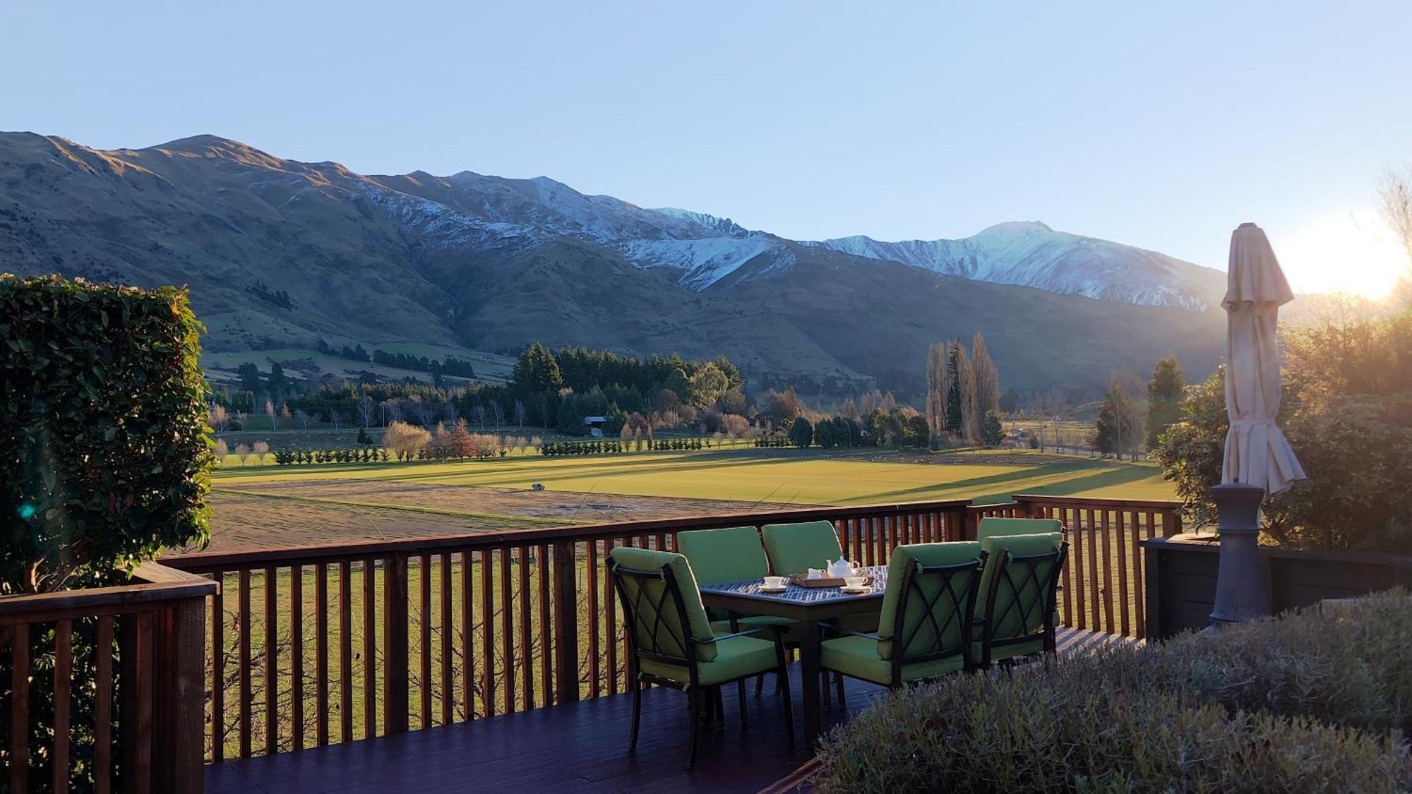 Alpine View Lodge Wanaka Exterior photo