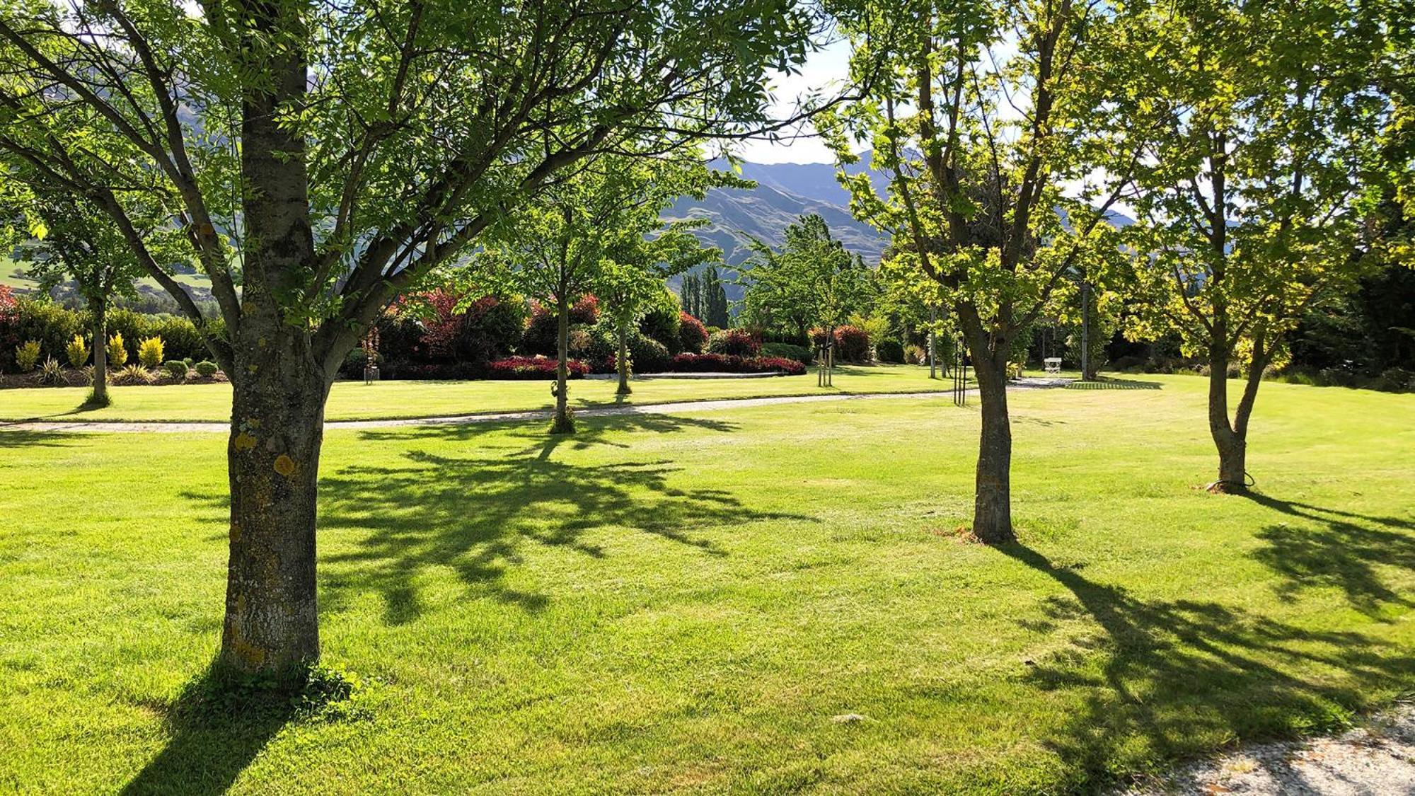 Alpine View Lodge Wanaka Exterior photo