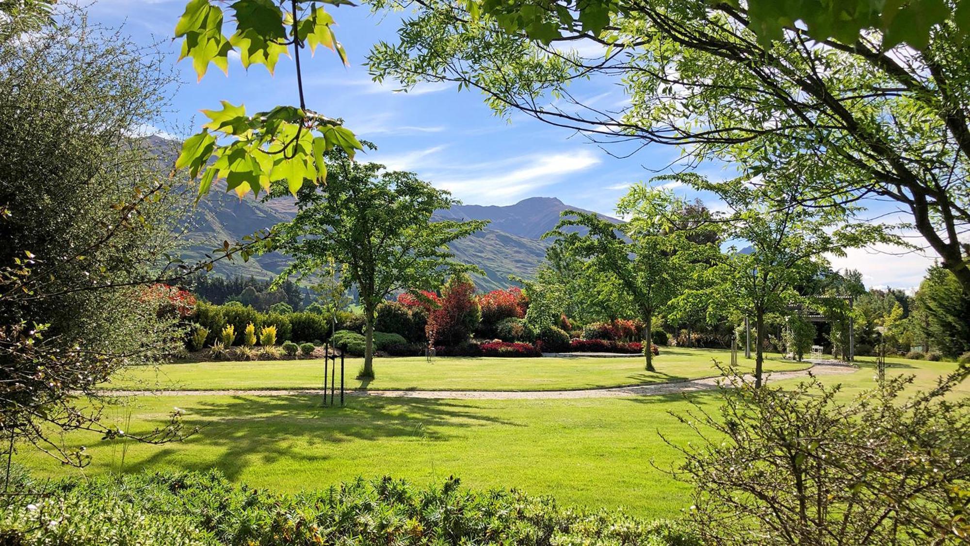 Alpine View Lodge Wanaka Exterior photo